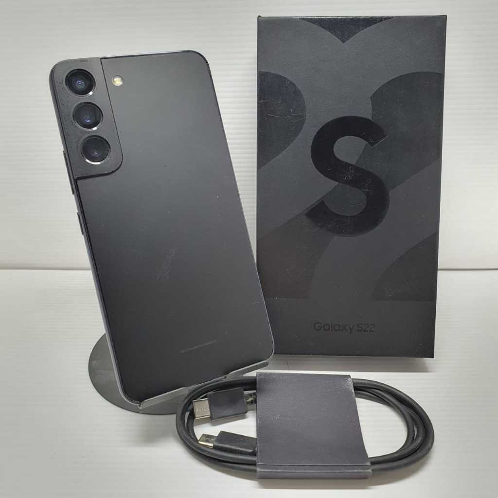 HARGA KHUSUS (CASHBACK) DAN INFO TOKO SILAHKAN DM  Samsung Galaxy S22 5G  -Ram 8GB -Internal 256GB -