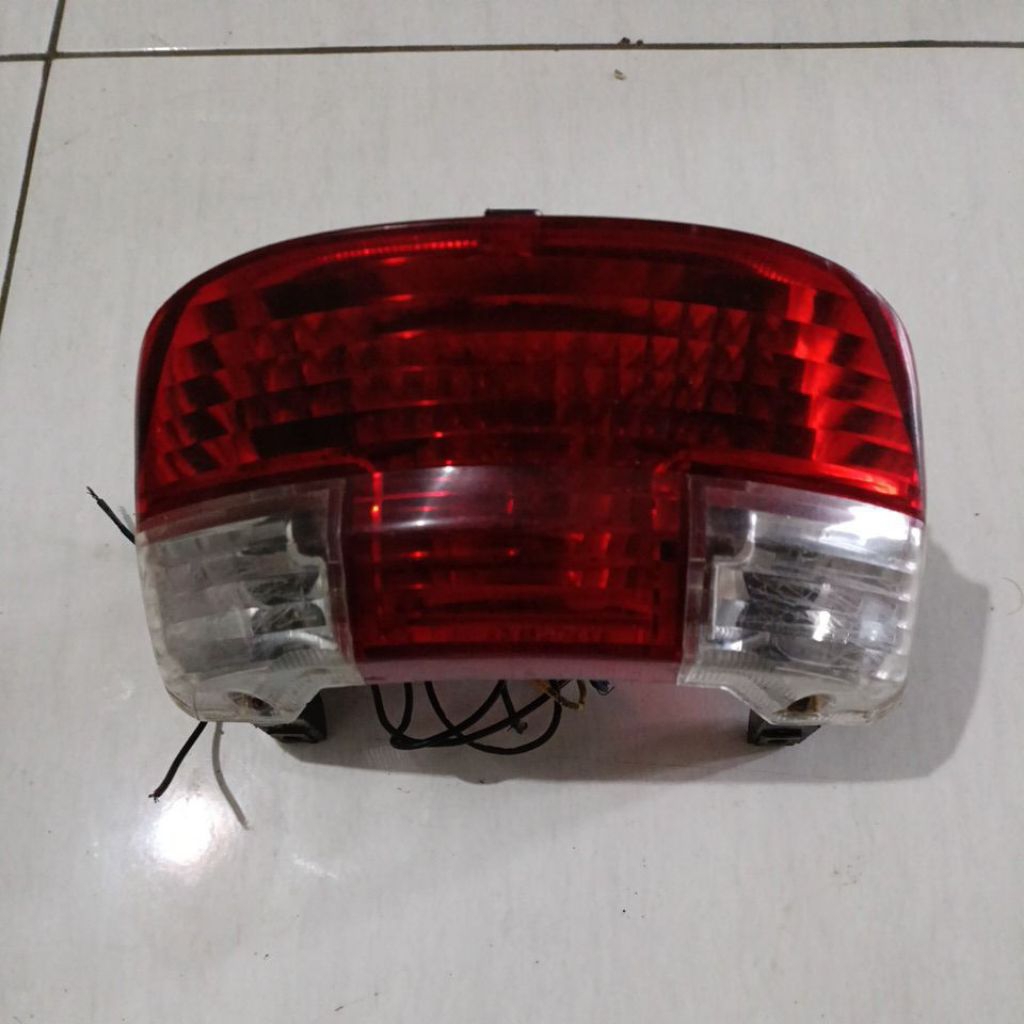 lampu stop yamaha FIZR Vega R lama original