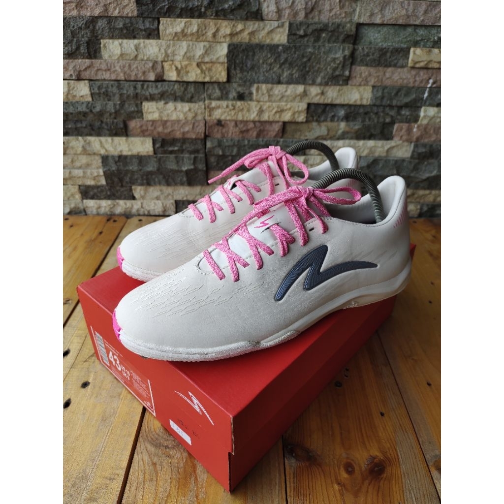 Specs Illuzion 4 Pro In