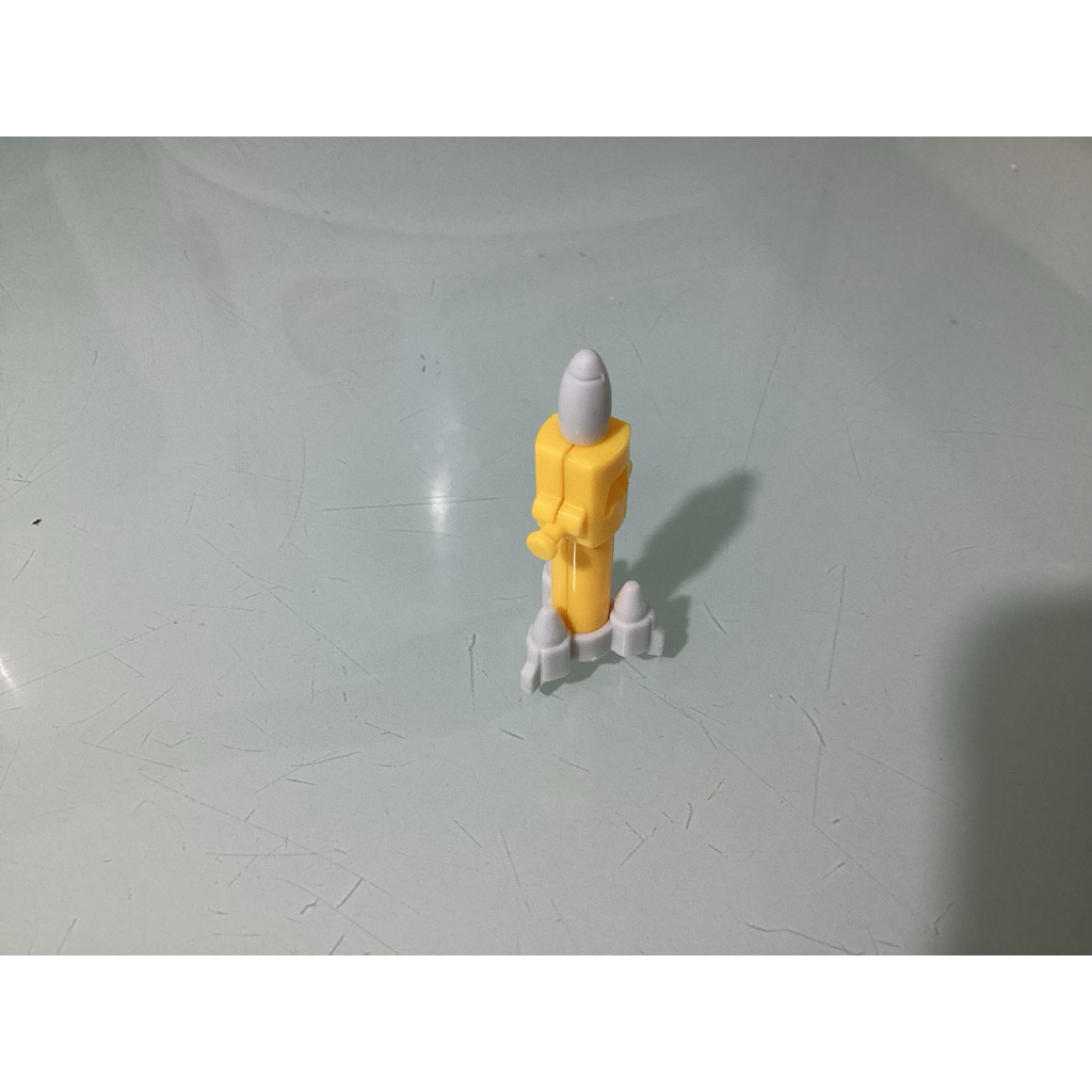 Mainan Kinder Joy Roket