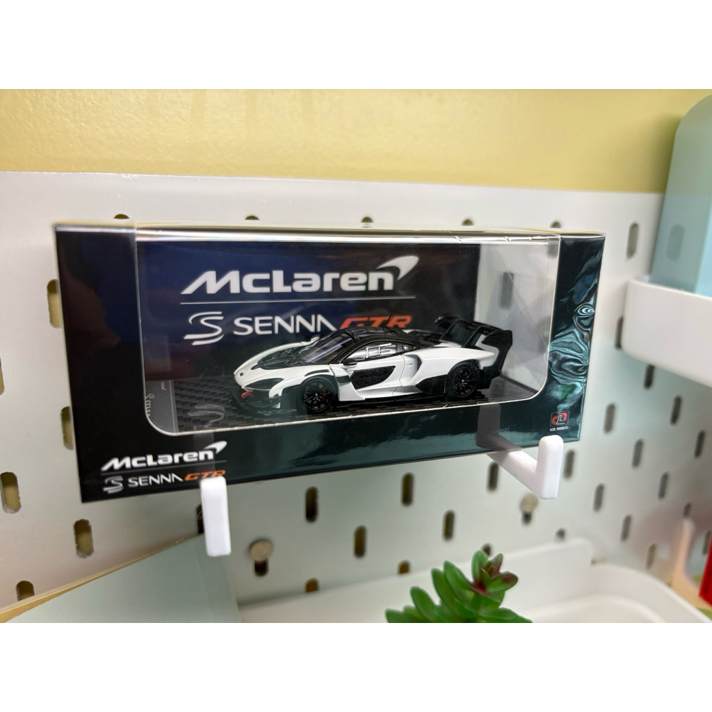 LCD Models McLaren Senna GTR White