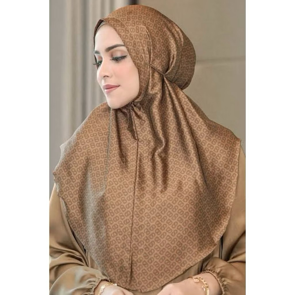 preloved like new slip on Tapis Rust | Buttonscarves