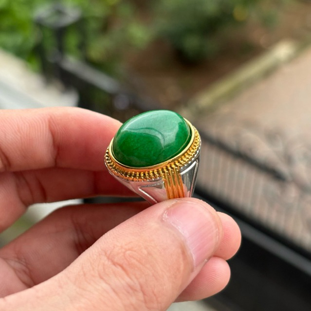 cincin Batu giok hijau Ukuran jumbo