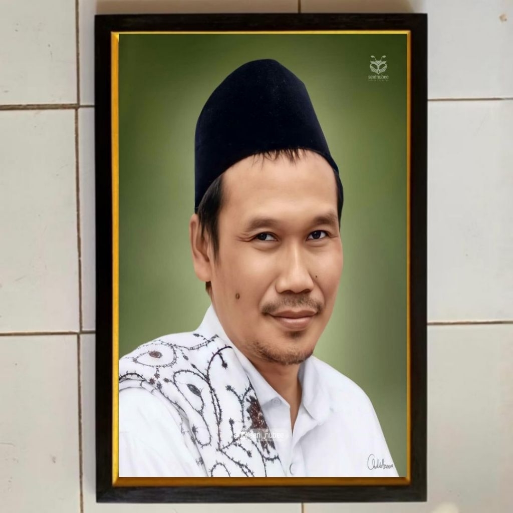 Hiasan dinding lukisan Cetak gambar Gus baha plus bingkai ukuran 53cmx35cm