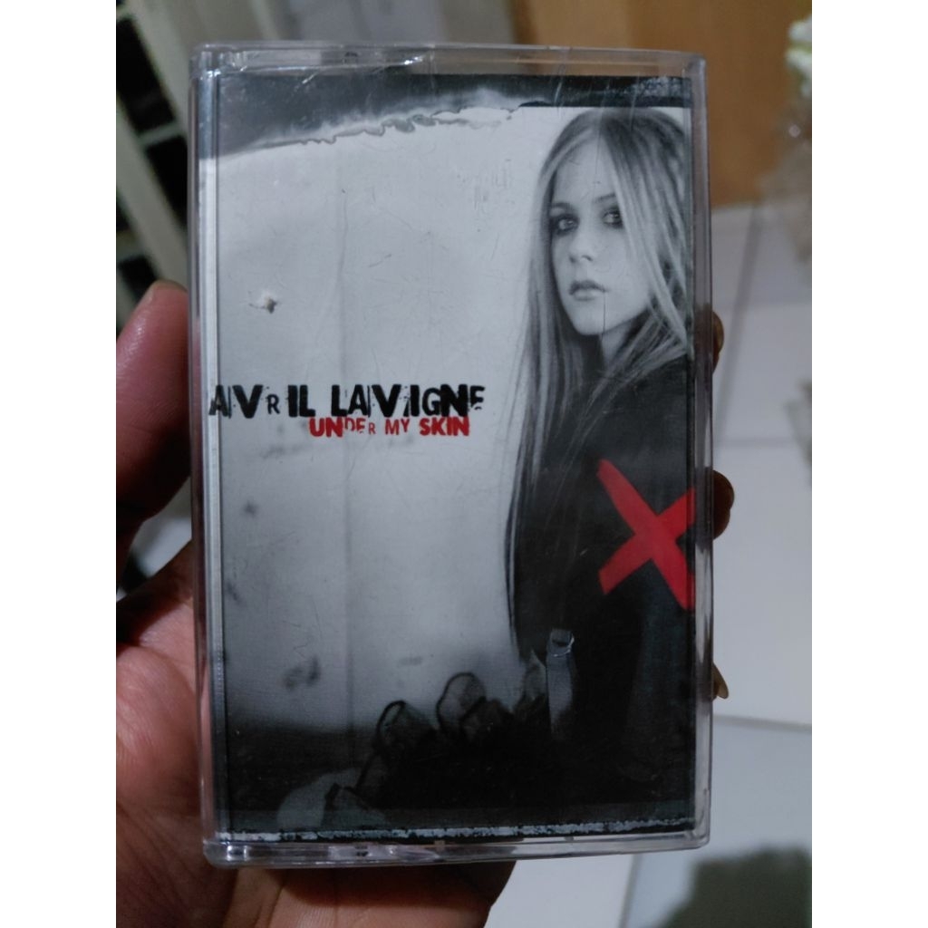 Kaset Original Avril Lavigne - Under My Skin