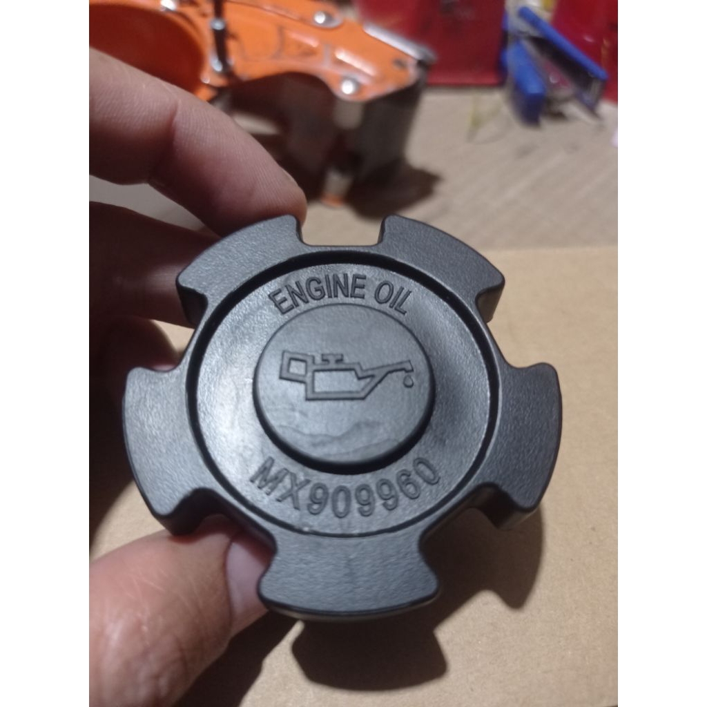 Tutup oli mesin coltdiesel CANTER EURO4