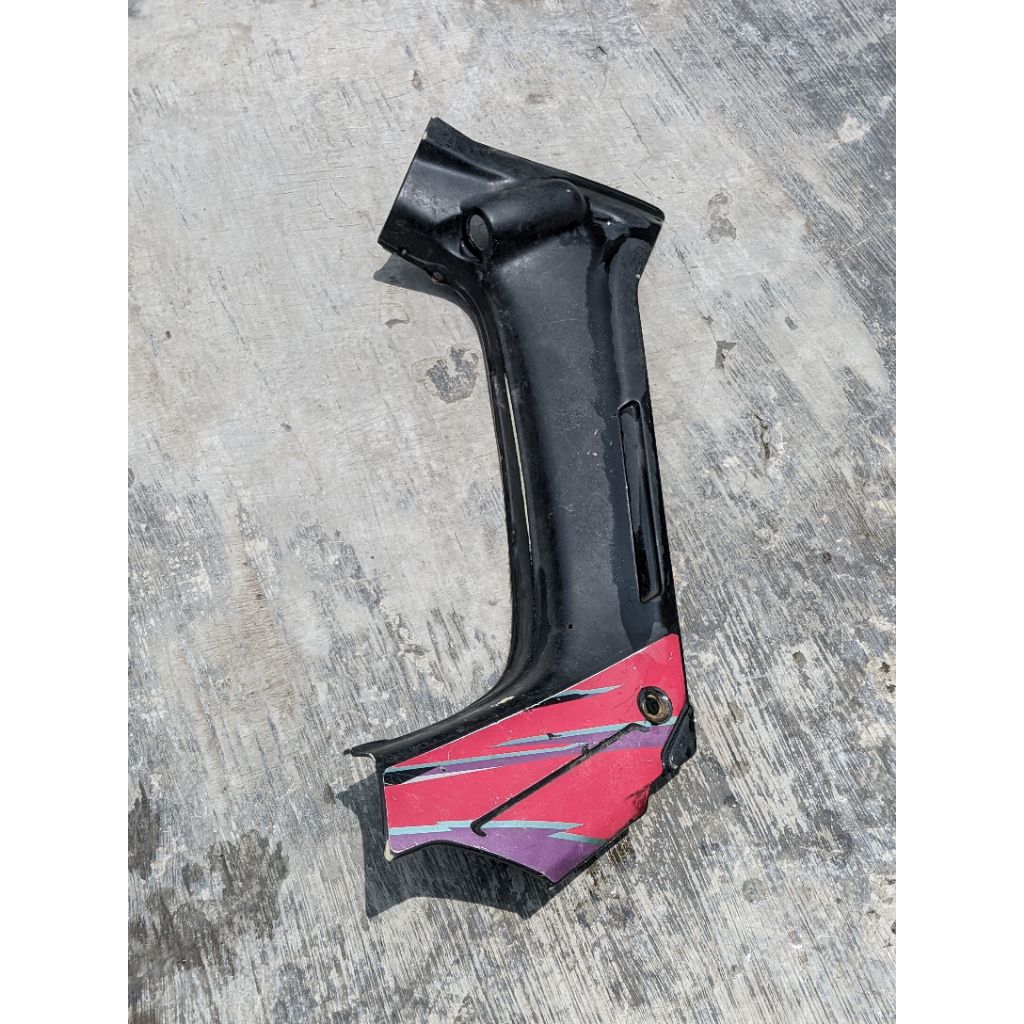 sayap dalam legsil tengah kanan saja  Yamaha force1 Fiz original second