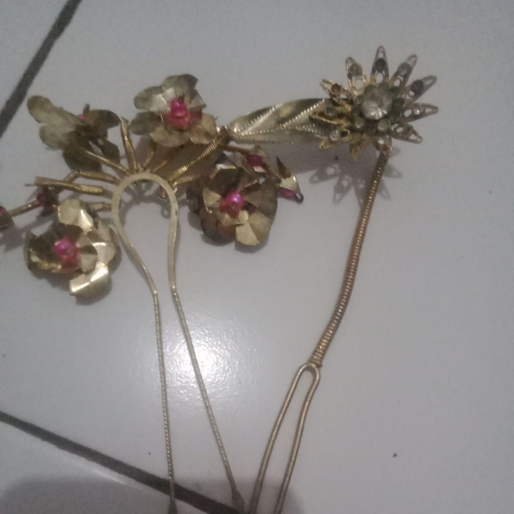 Hiasan kepala preloved/tuauk konde