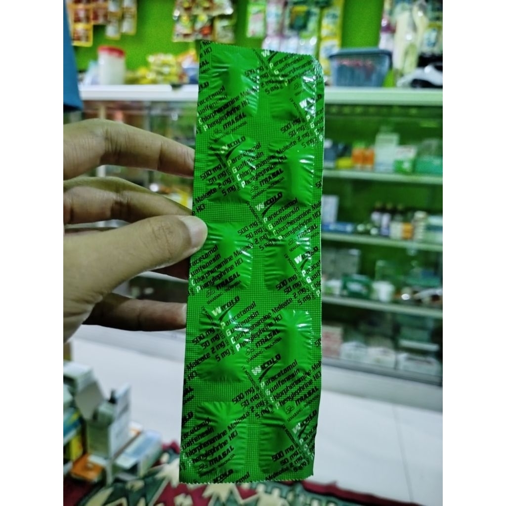 Wicold Kaplet (Untuk batuk, flu, hidung tersumbat, demam, dan sakit kepala.)