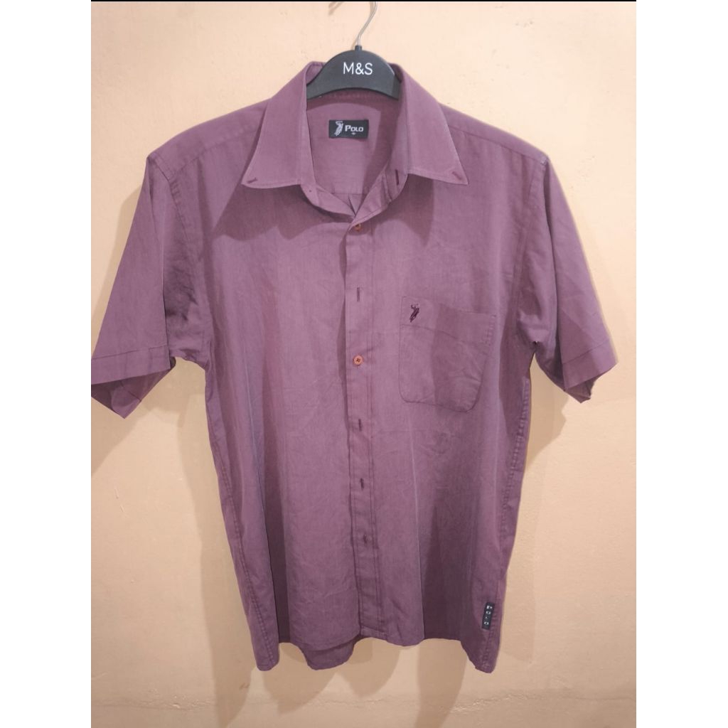 Preloved kemeja lengan pendek polo warna merah hati