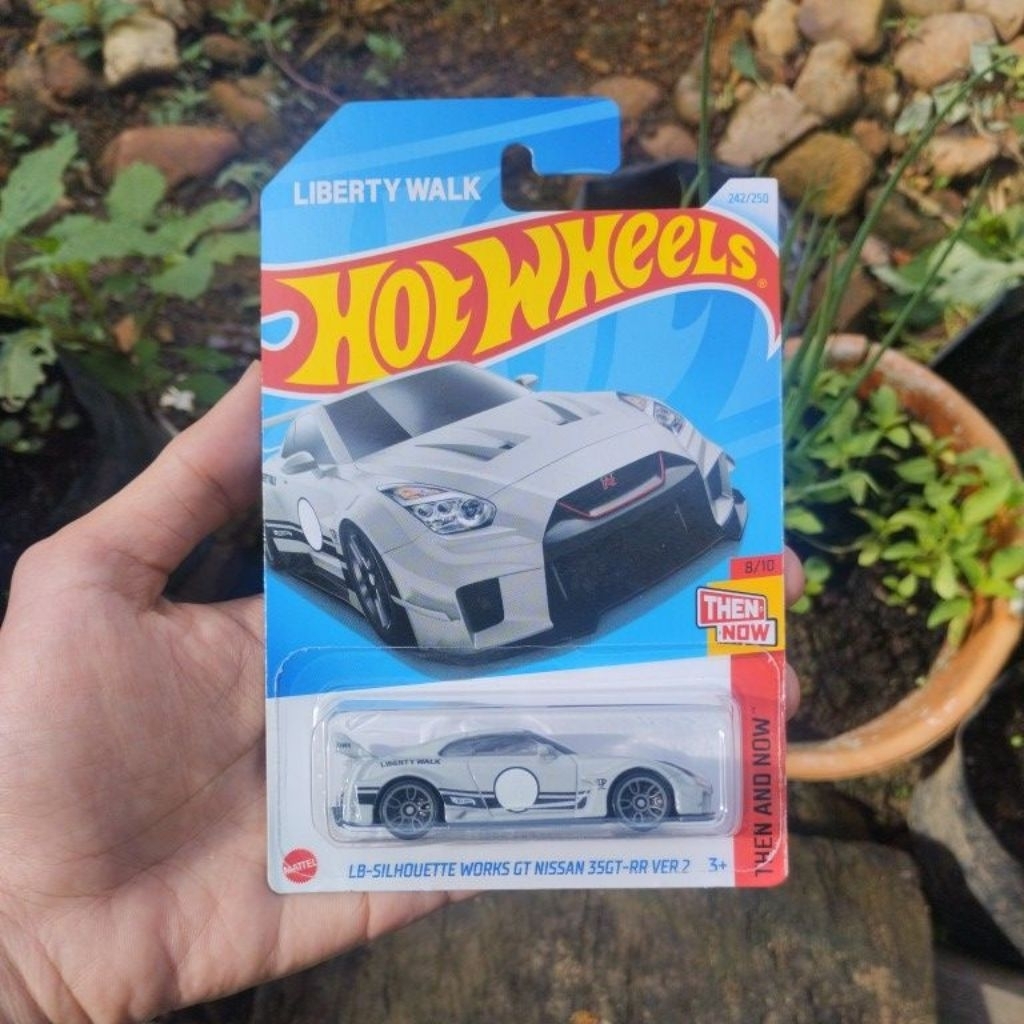 Hotwheels R35 LBWK abu