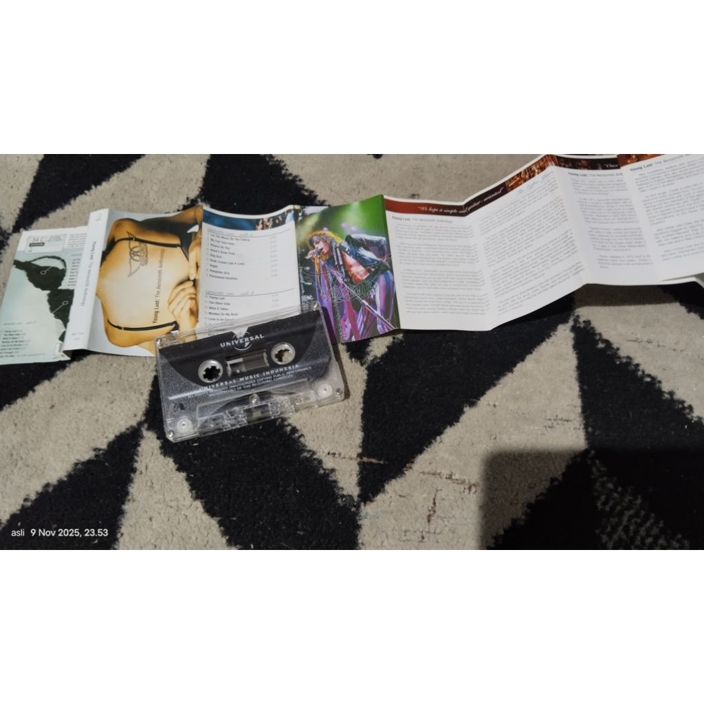 kaset pita aerosmith / young lust : the aerosmith anthology