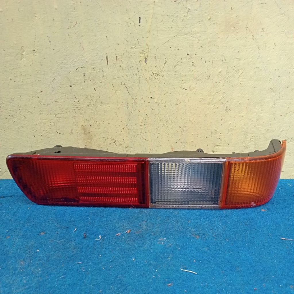 reflektor lampu stop belakang Suzuki Futura bagian kiri original