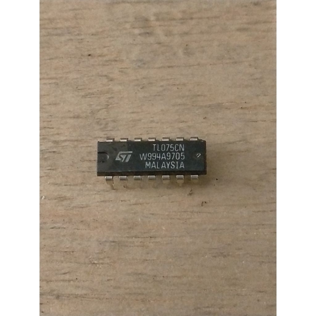 TL075CN ST  low noise JFET input Operational Amplifier DIP-14