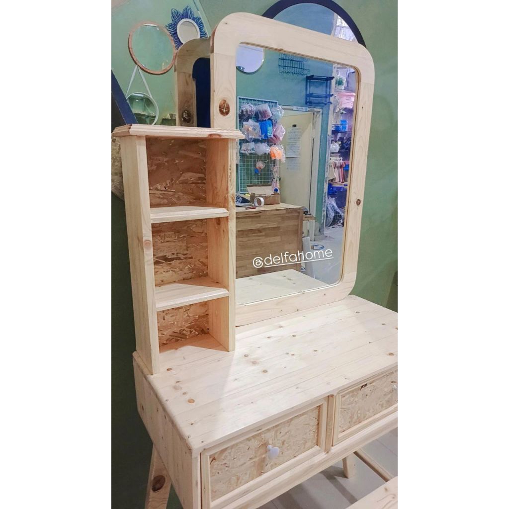 SET MEJA RIAS 2 LACI JATI BELANDA ADA KURSI