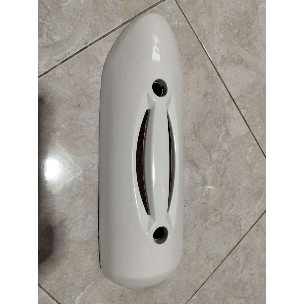 COVER KNALPOT SCOOPY  KARBU PUTIH