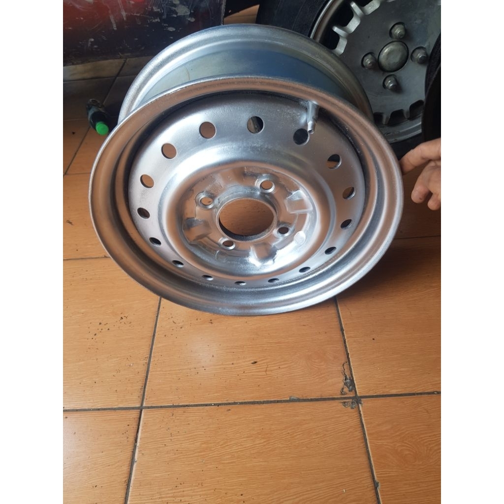 Velg ori TATA pick up R14 pcd 4x114 bisa panther kijang avanza