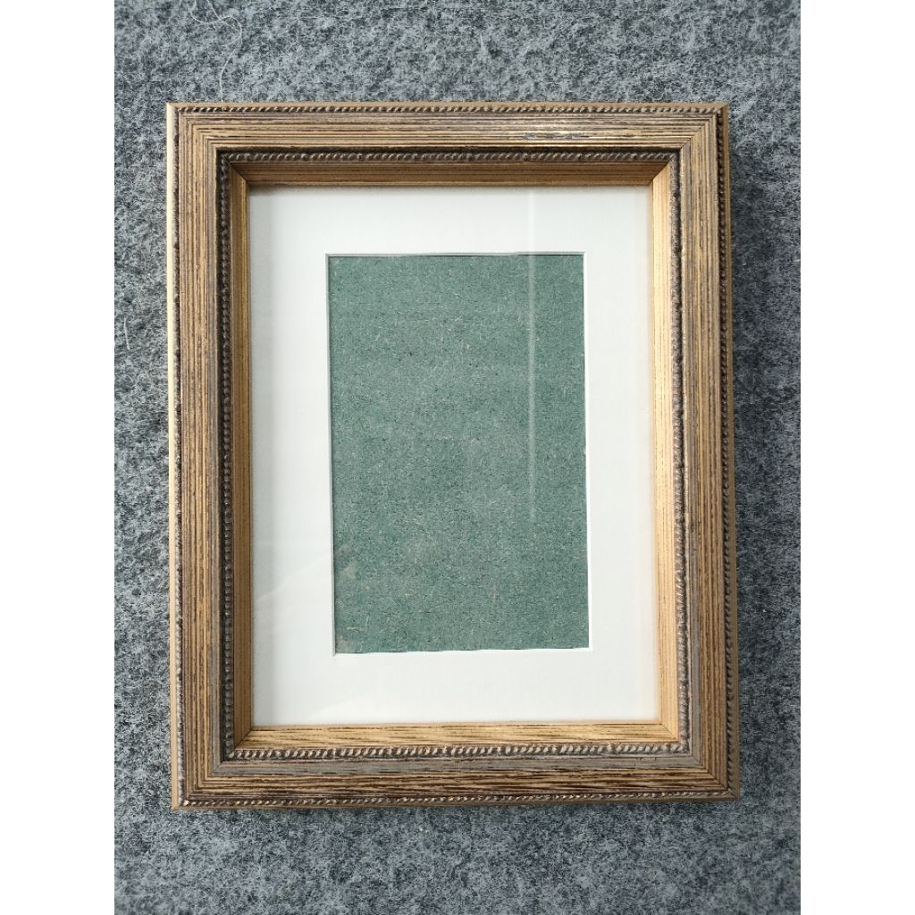 Bingkai Foto / Pigura Kayu Gold Ukir (10x15cm)