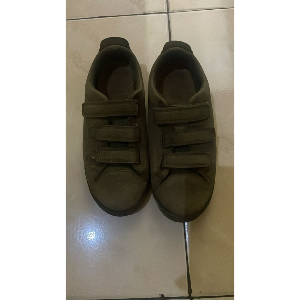 sepatu anak clarks