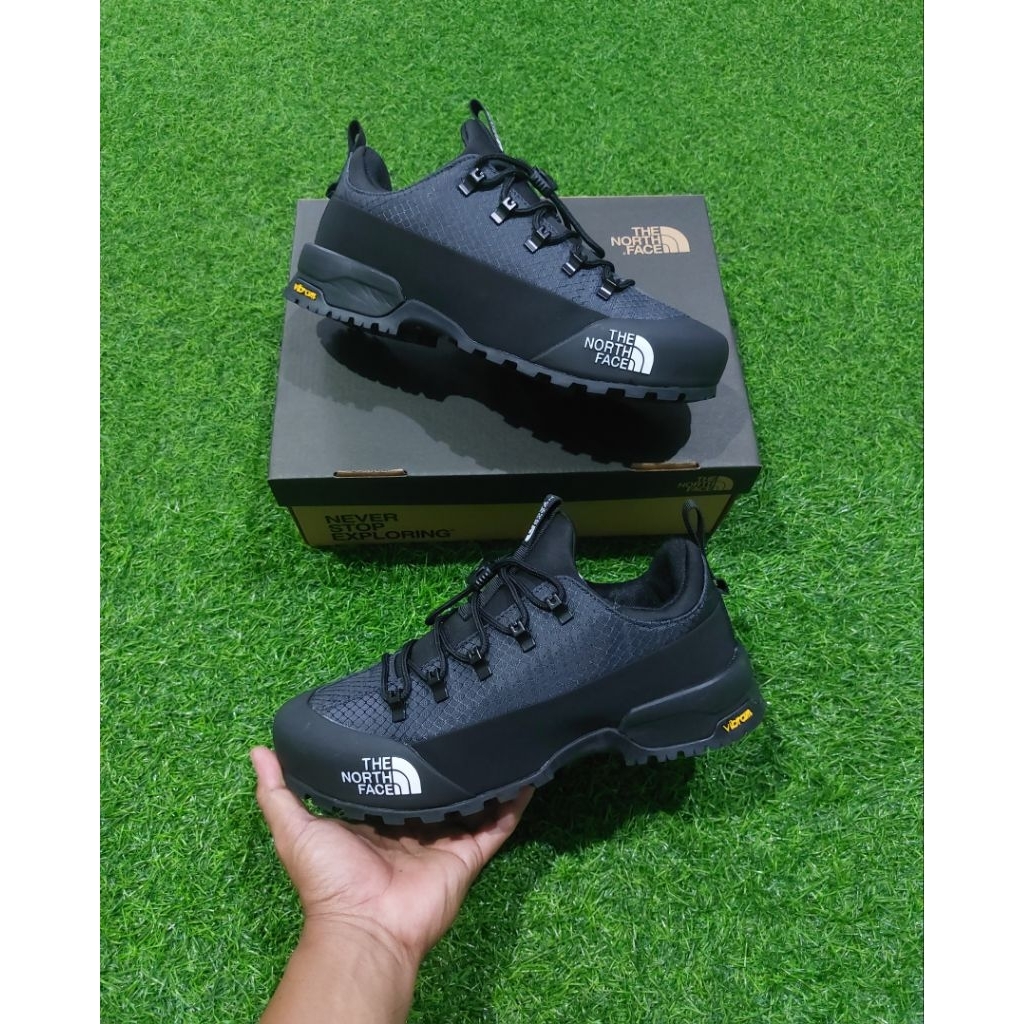 sepatu gunung the nort face size 42