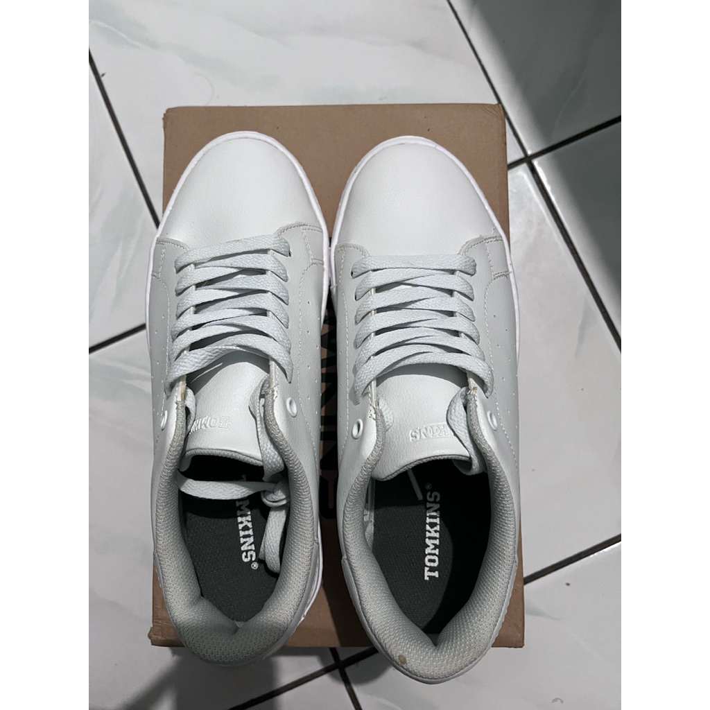 Tomkins Tulsa White NEW size 39