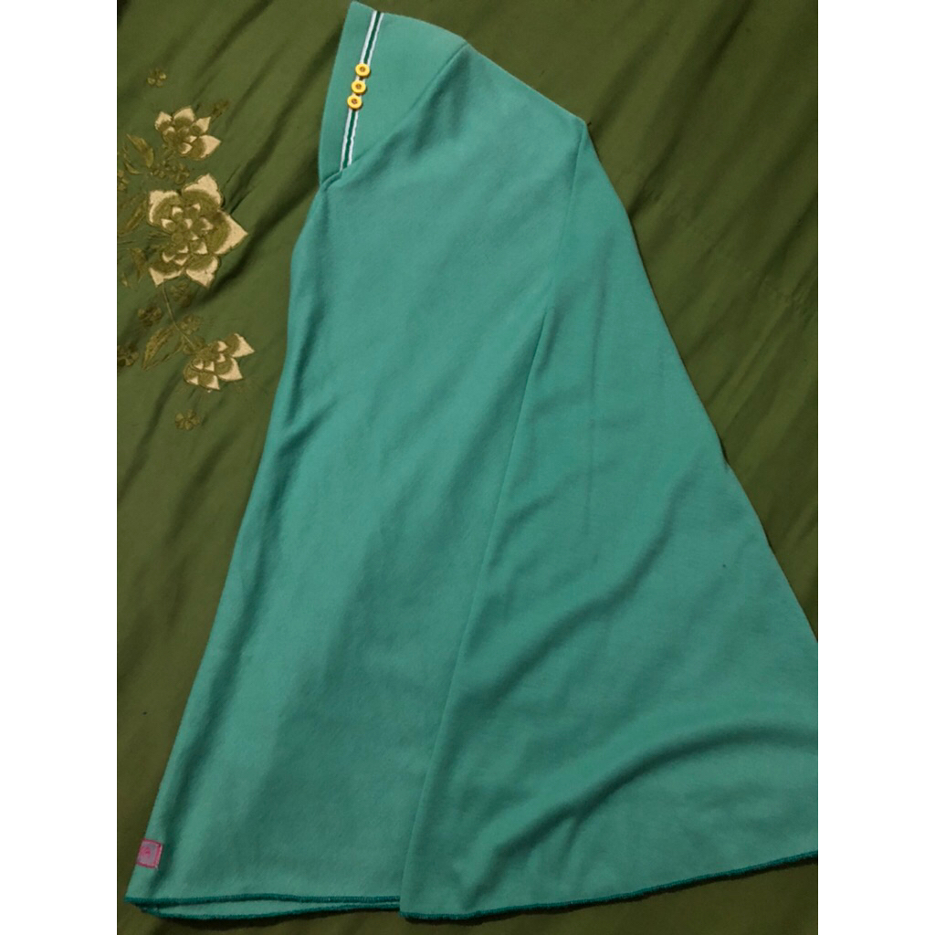 Hijab wanita warna sage green