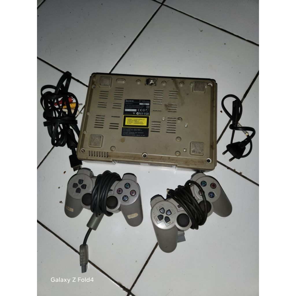 bismillah jual ps 1 fat atw ps x kndsi nyala tampil di tv optik rusak nggk muter stik 2 ori