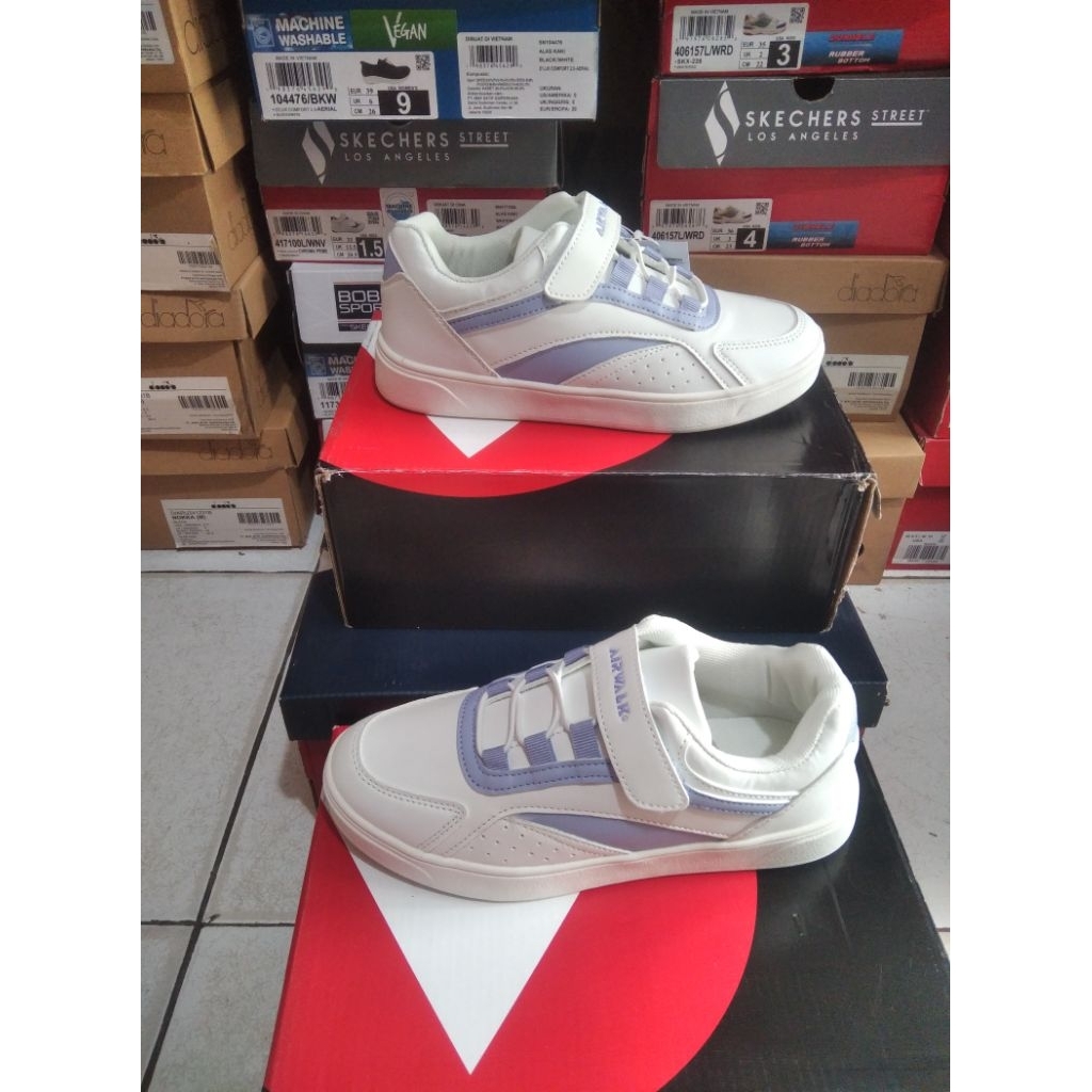 airwalk colby jr size 35