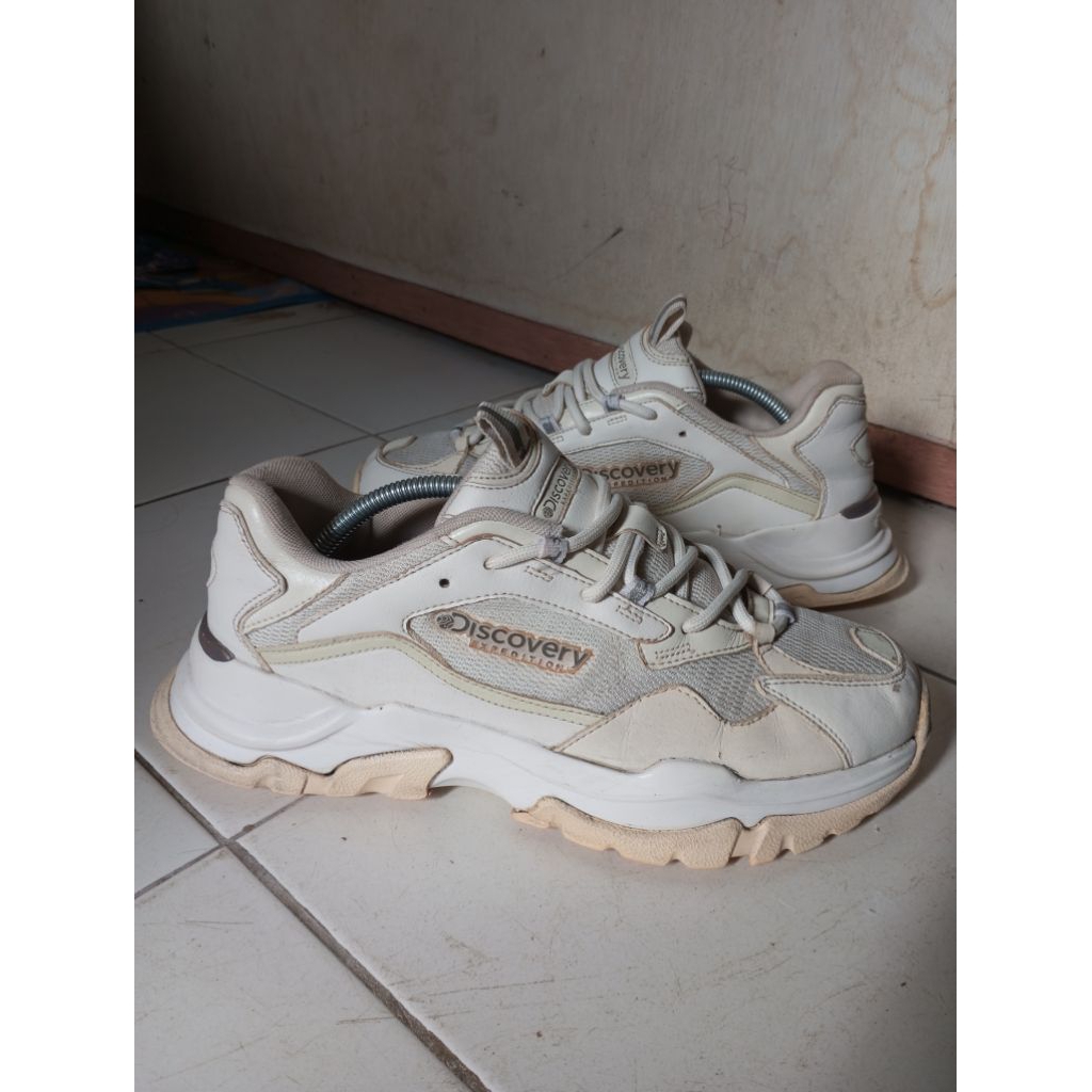 Sepatu Discovery Expedition PRELOVED SECOND - Size 44 (Insole 28cm) - Sepatu Outdoor & Gunung - NO M