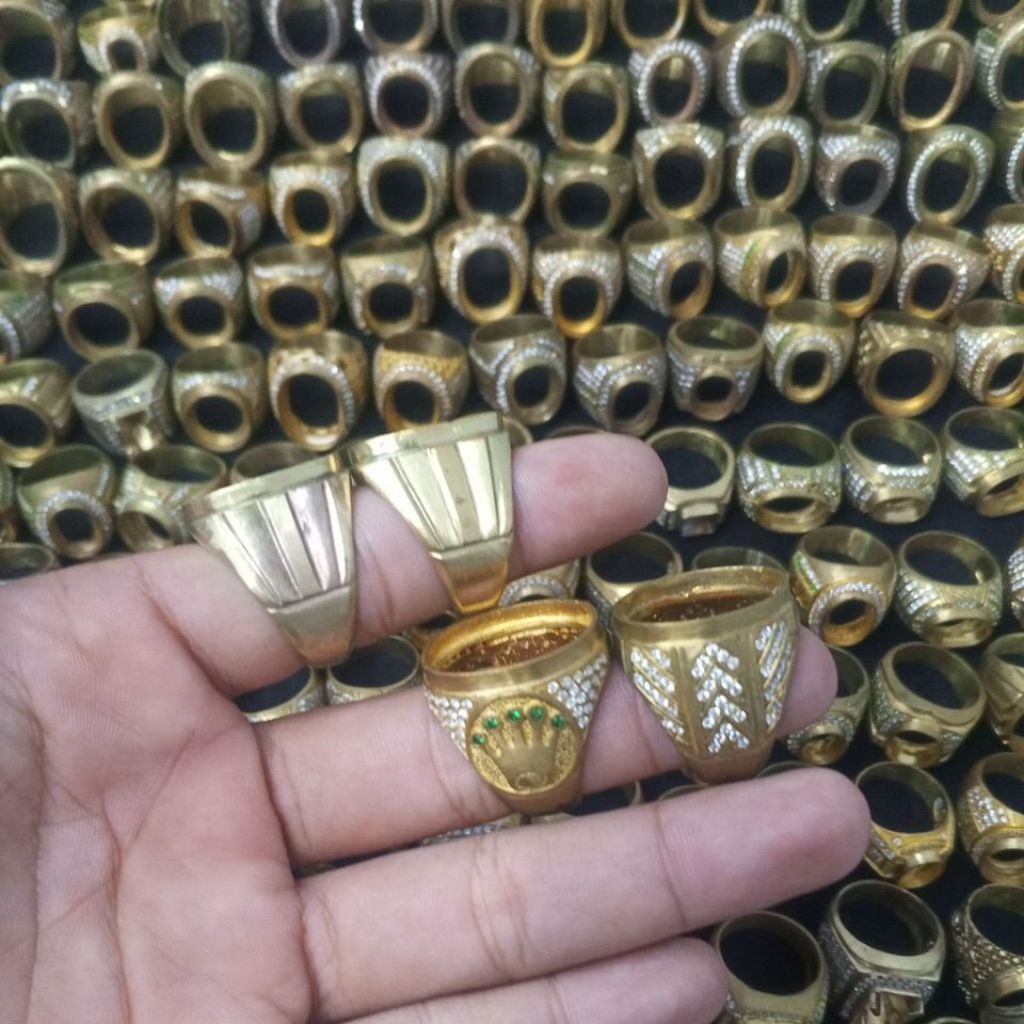 khusus co ring kuningan sari