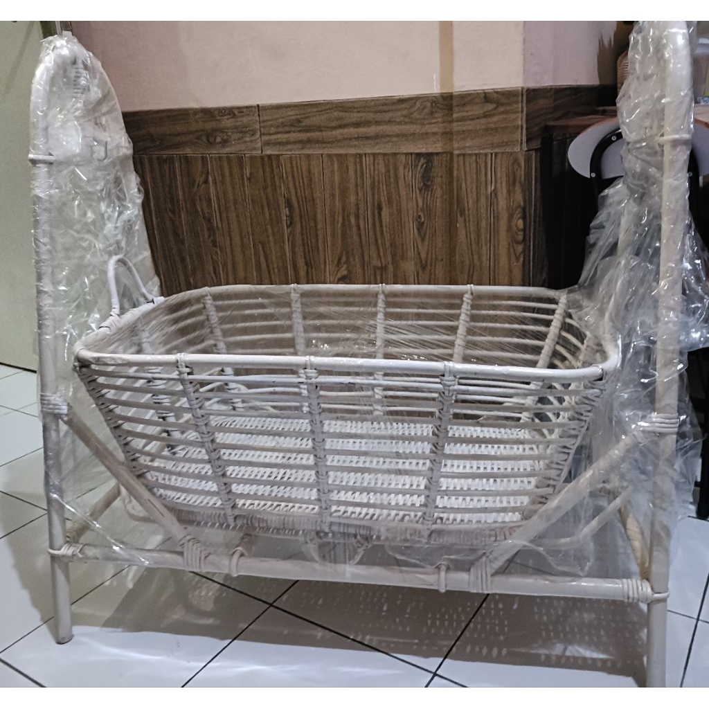 Ayunan rotan bayi