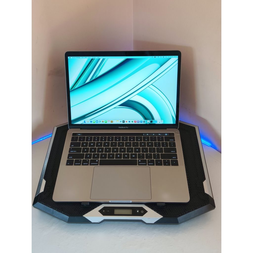 MacBook Pro 13inch 2017 Touchbar core i7 16/512GB