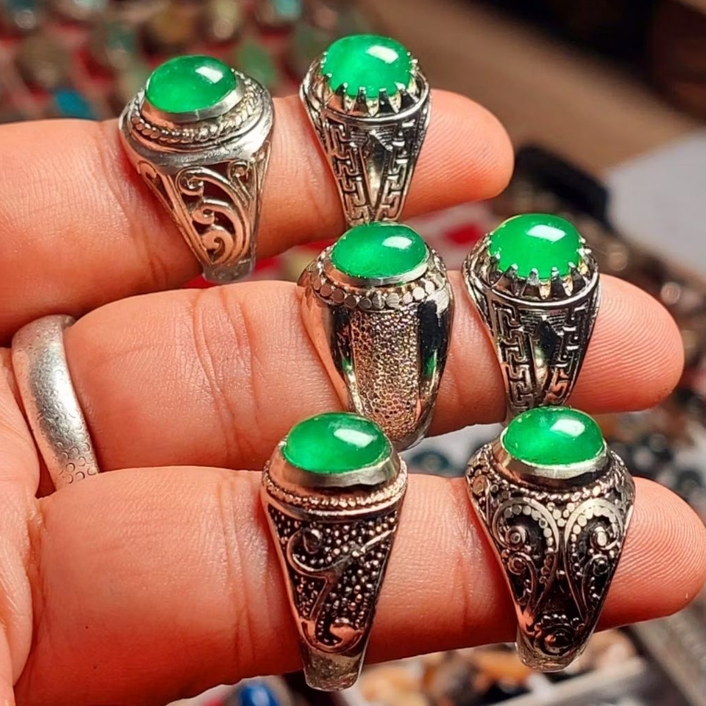 Cincin batu giok burma 10mm tipe C asli natural alam / jedait jade / green jade