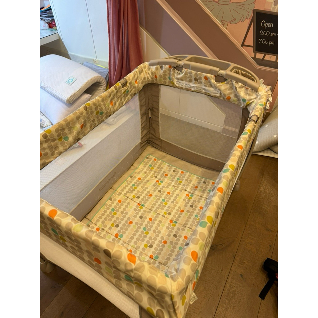 Ingenuity washable playard / baby box/baby crib