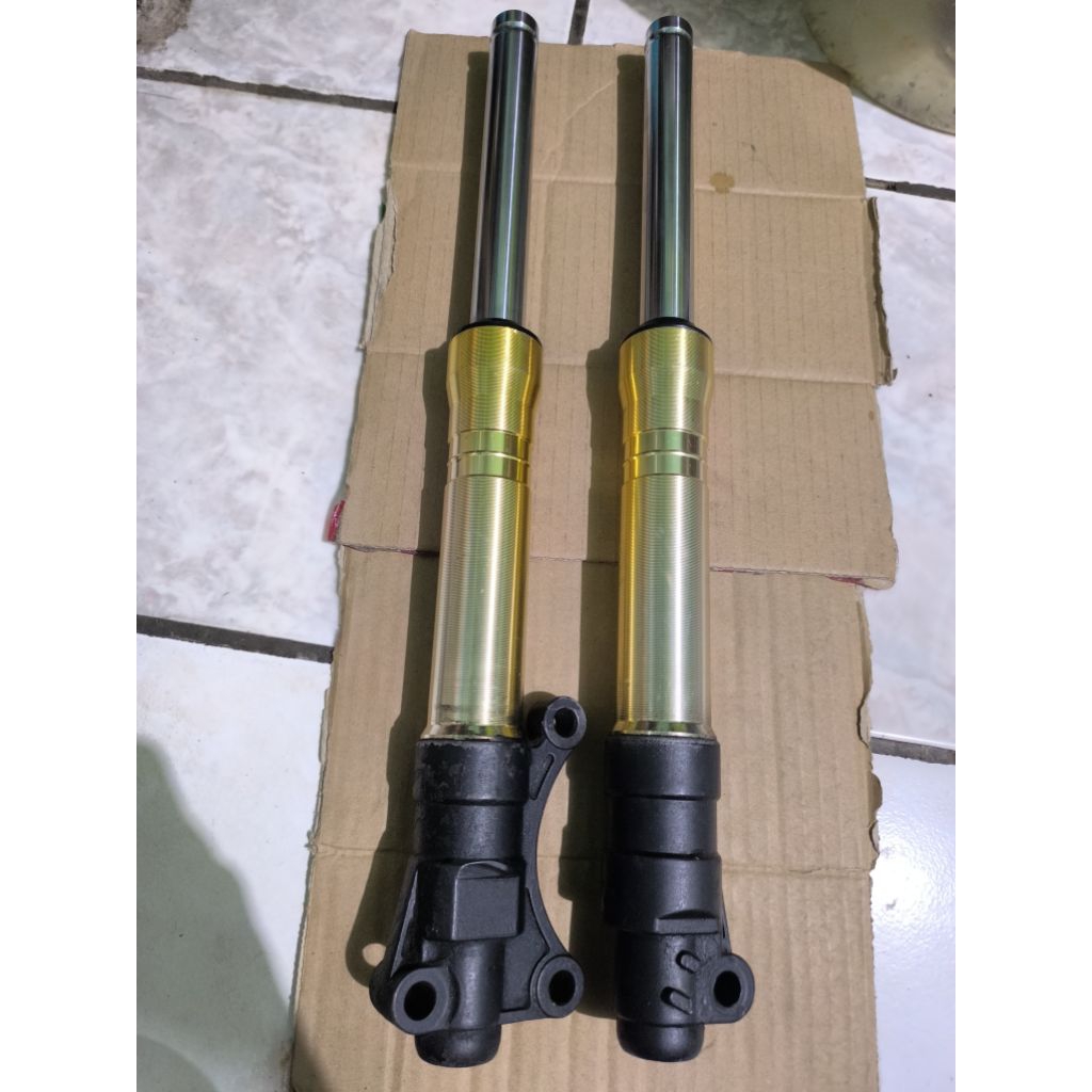 Shock depan Beat lama/karbu 2010 - 2012 pnp Vario lama/karbu