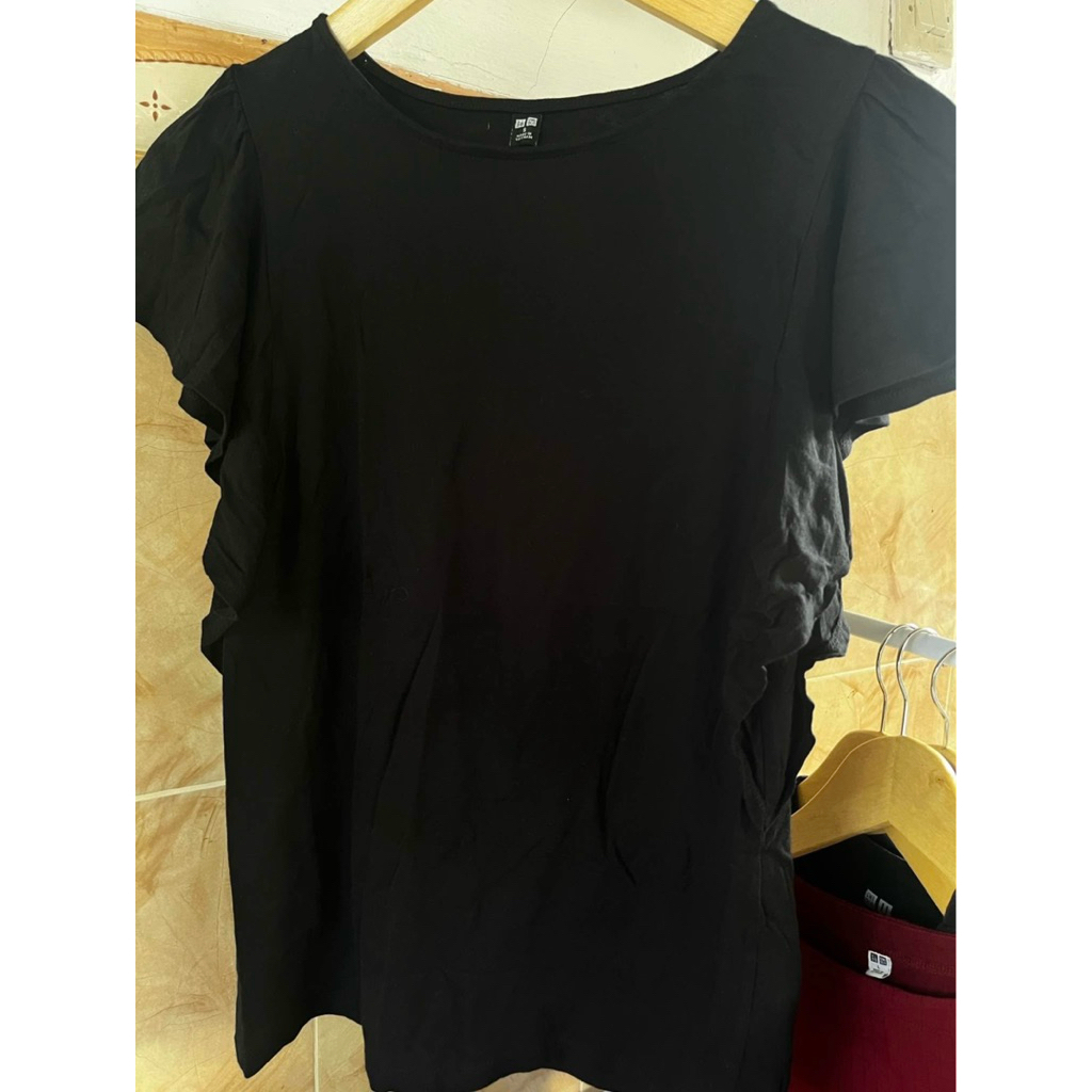 READY STOCK BLOUSE UNIQLO HITAM