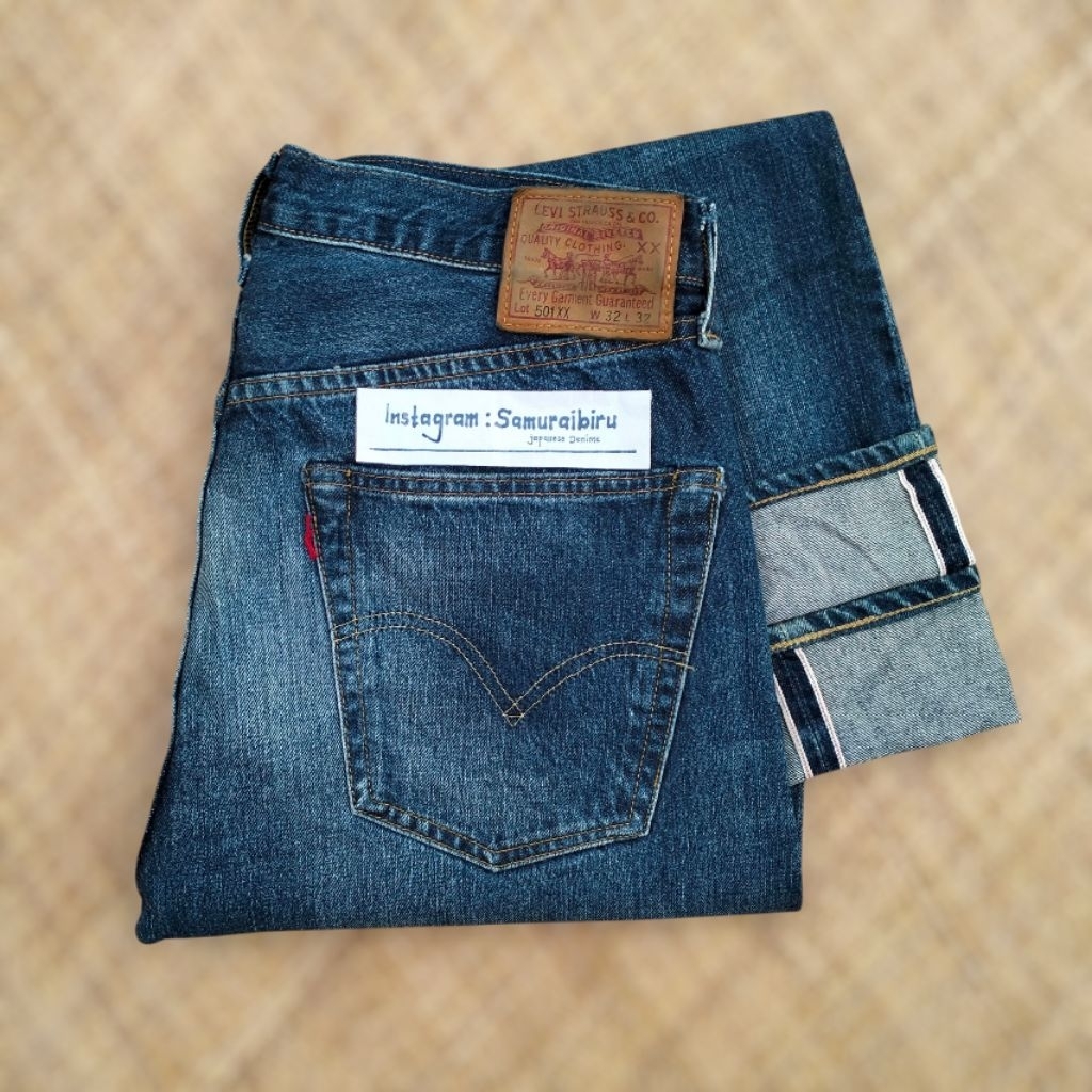 Levis selvedge 501XX usa not Levis 501 70s button 6 selvedge / Levis 70s button 6 /Levis button 6 /L