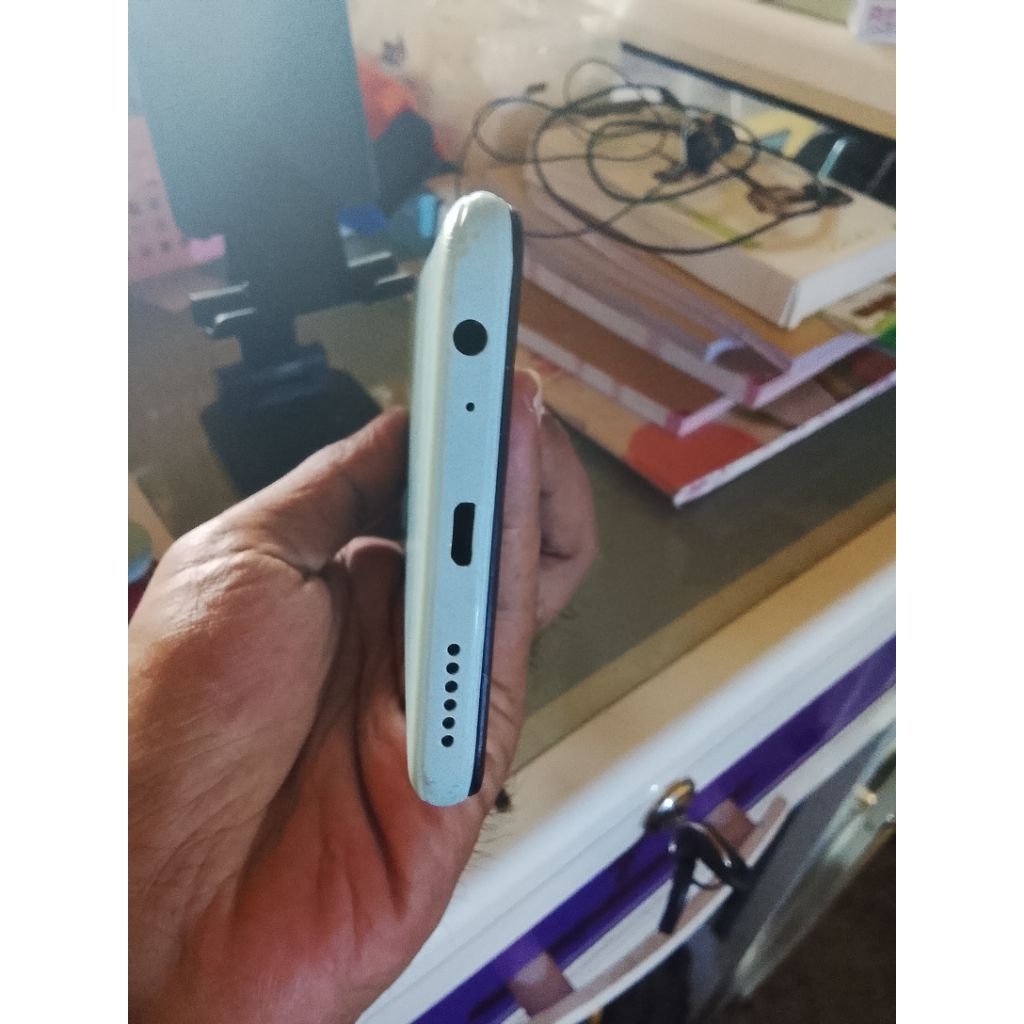 hp Infinix smart 6HD minus