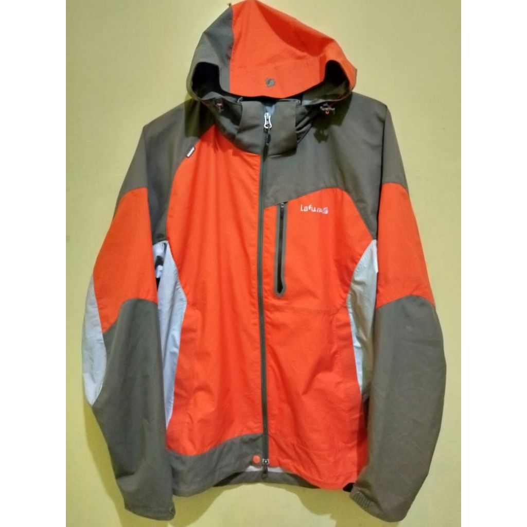jaket outdoor lafuma gorpcore