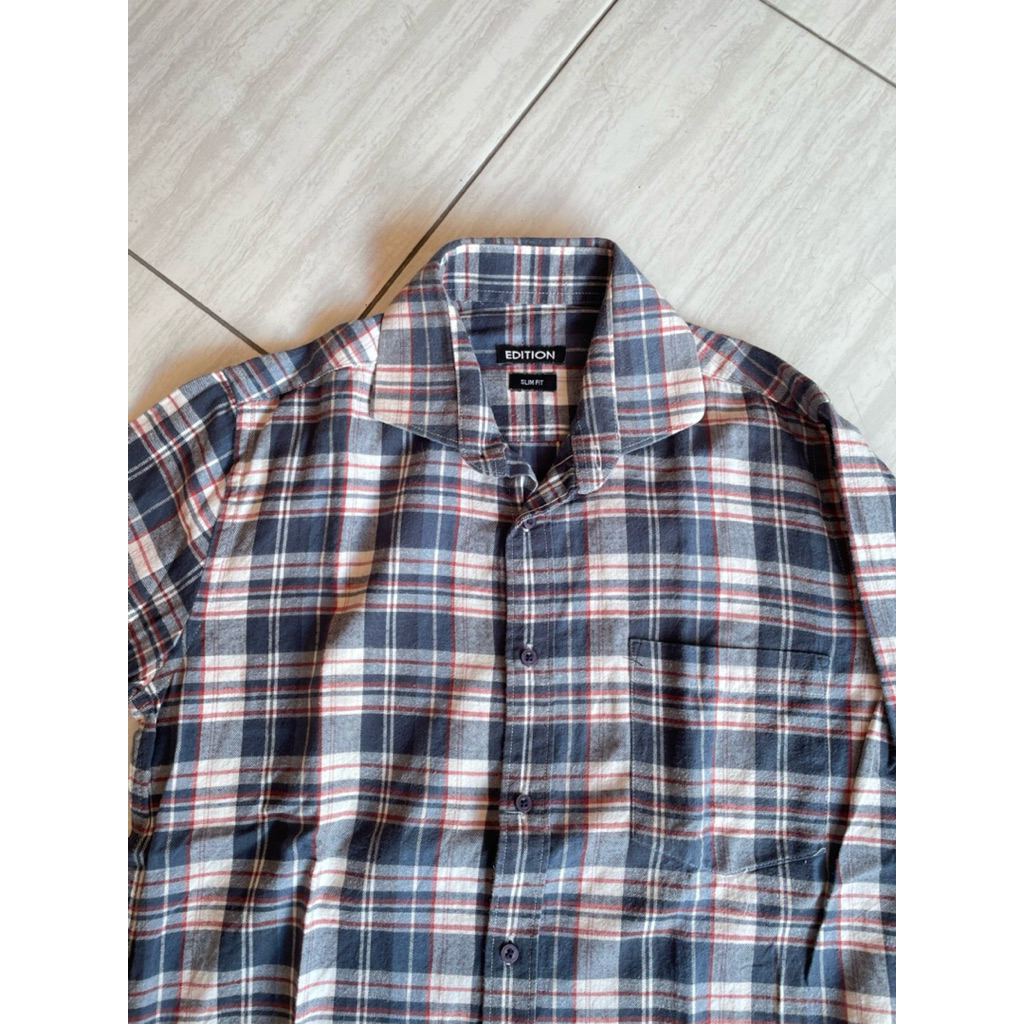 [ PRELOVED ] kemeja unisex slimfit