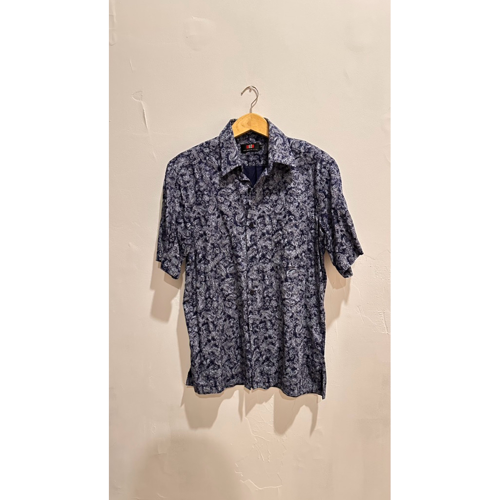 Kemeja batik hem pria GQ