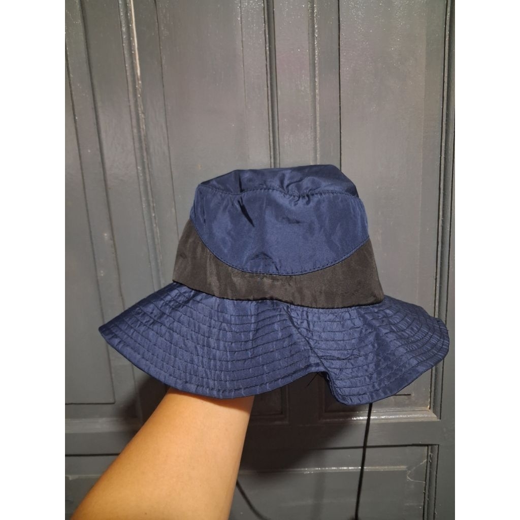 Topi rimba biru dongker (preloved)  D 20cm