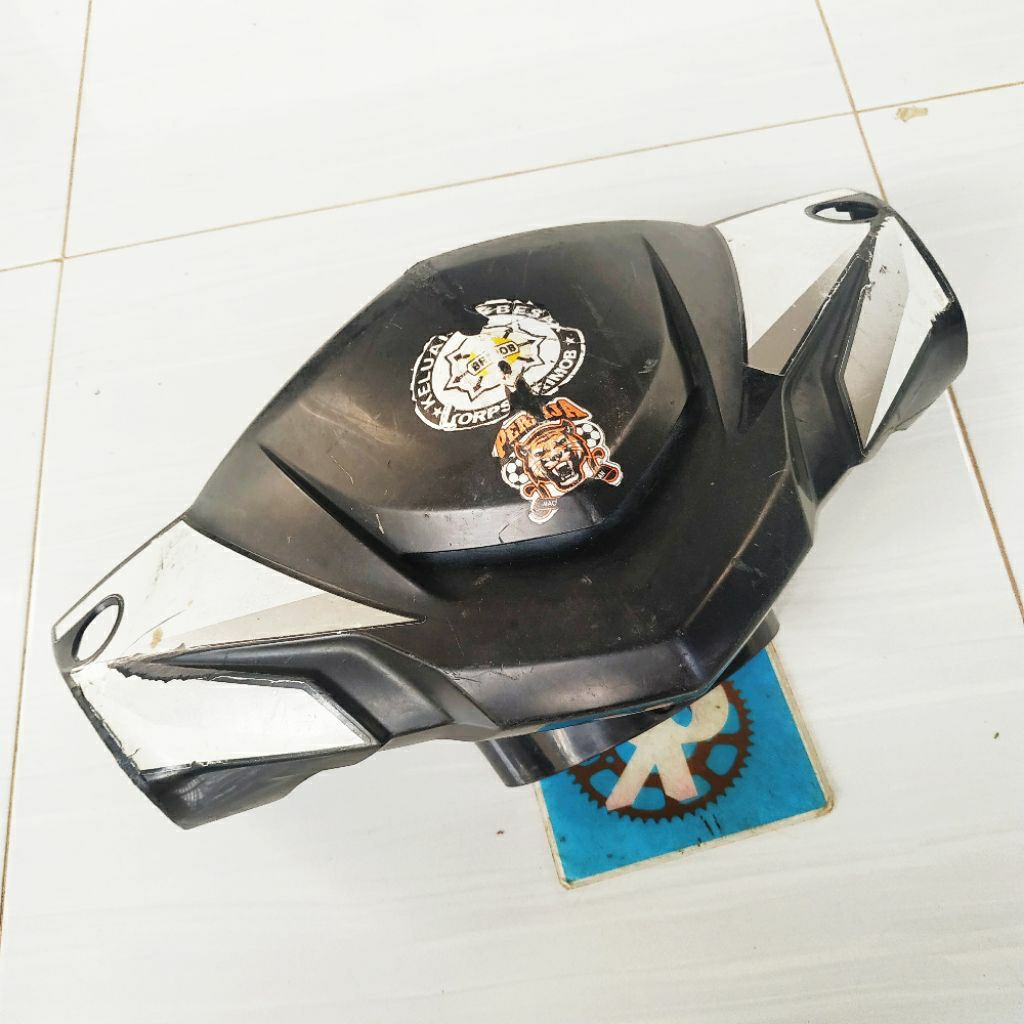 cover batok kepala bagian depan TVS neo X3i original