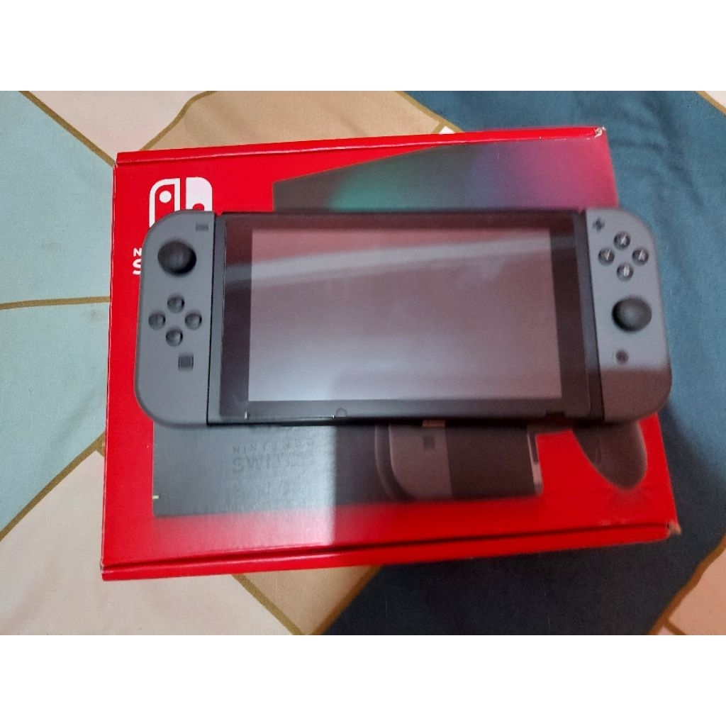 Nintendo Switch V2 OFW HAC-001(-001) Console Only Second