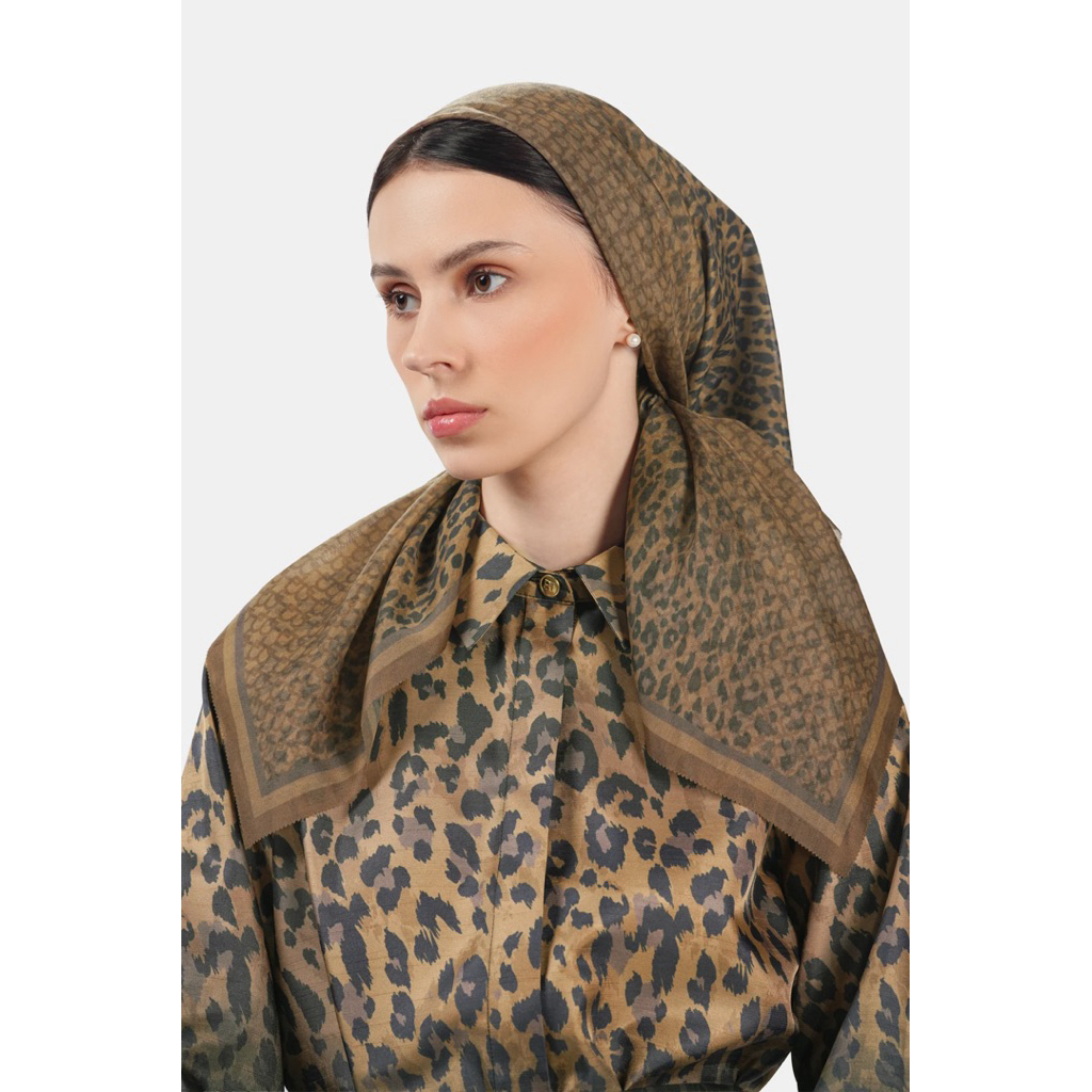 Benang Jarum Call of The Wild Scarf New