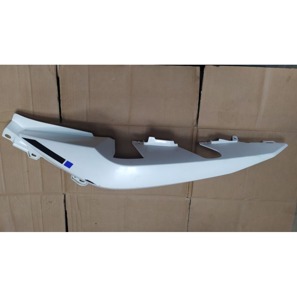cover bodi belakang yamaha X-Max old 250 bekas original