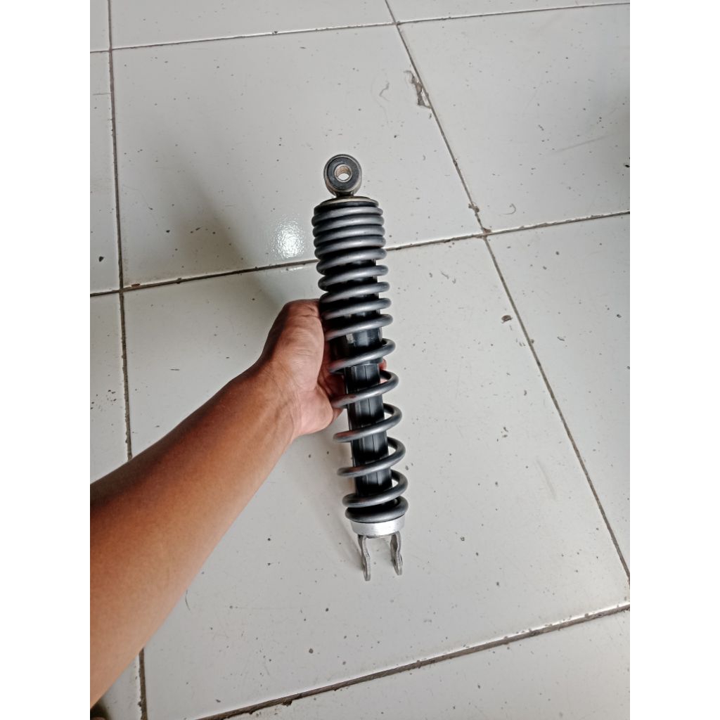 shock belakang Beat fi 2012 bekas original