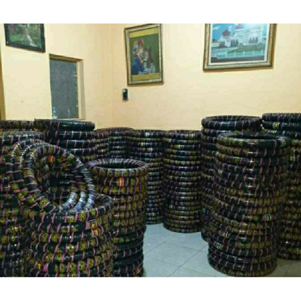 SEPASANG BAN TRAIL BAN CANGKOL UKURAN 250,275, RING17