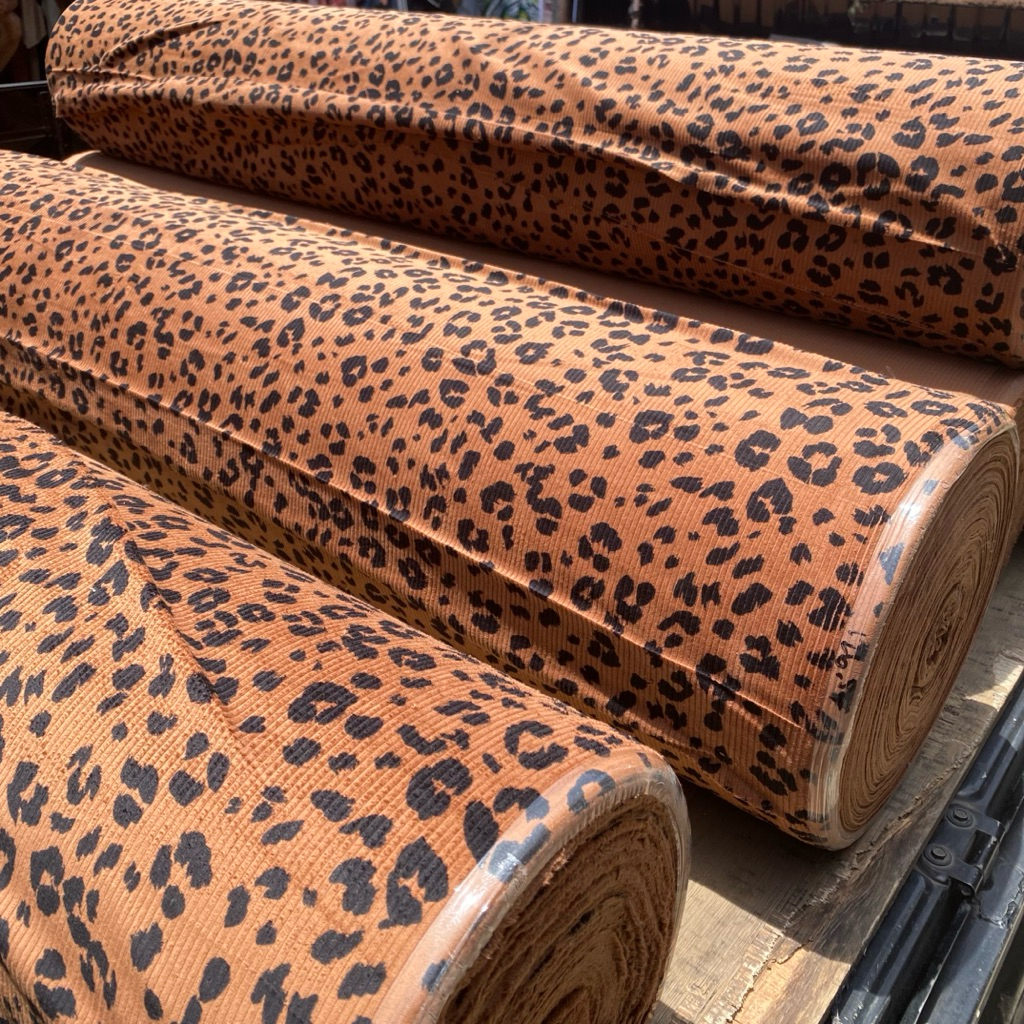corduroy kain katun corduroy motif leopard kain corduroy meteran harga per 0.5 meter