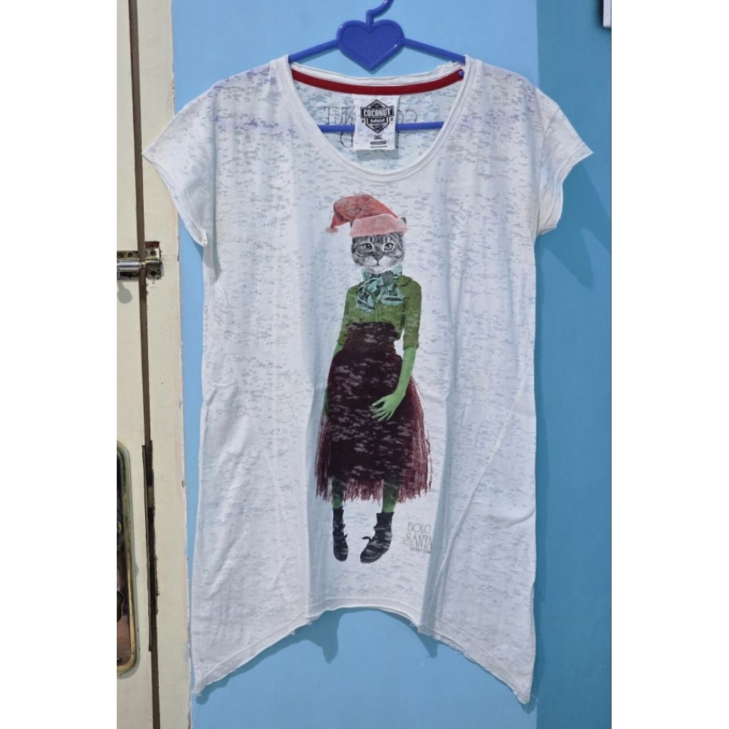 Baju kaos coconut island women size S edisi bolo santa